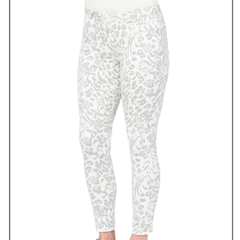 Democracy leopard print high waisted pants 🖤